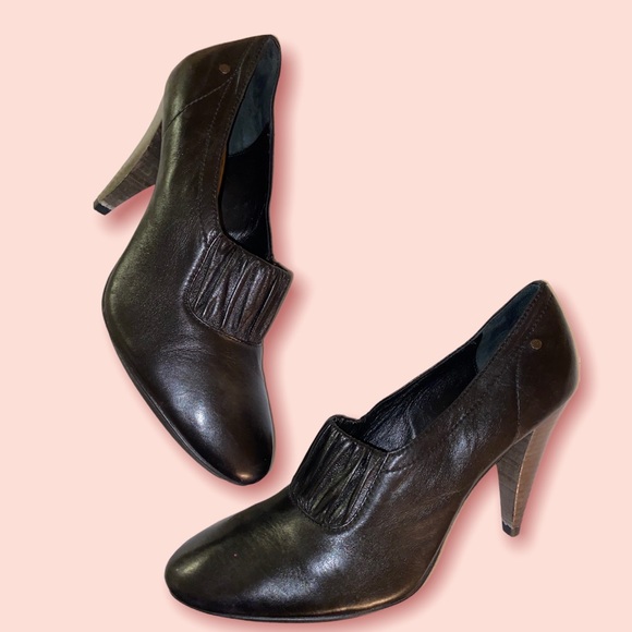 Coach Shoes - Coach Adra black leather heels, like new! Size 9